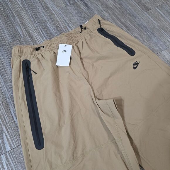 Nike Tech Pack Woven Parachute Joggers Khaki Black HM7158-297 Men's Size L New - Picture 5 of 9